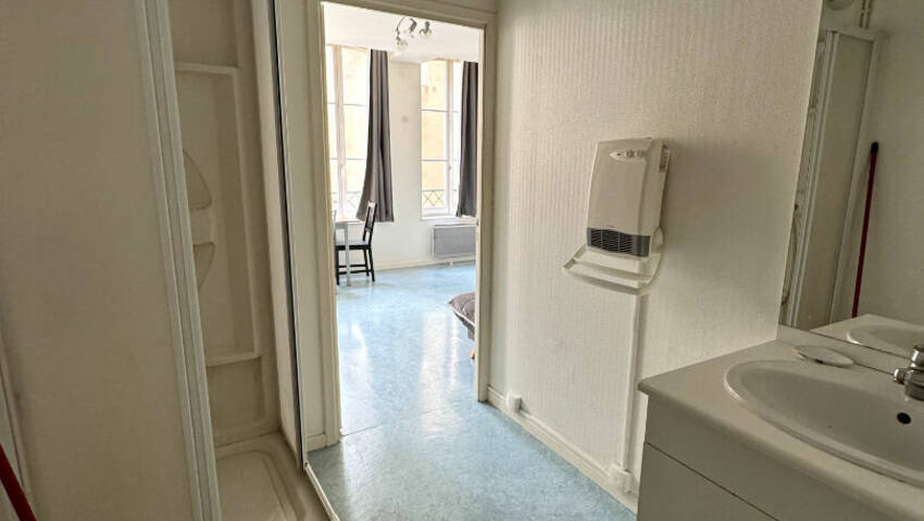 4254950c - Attribut alt par défaut.