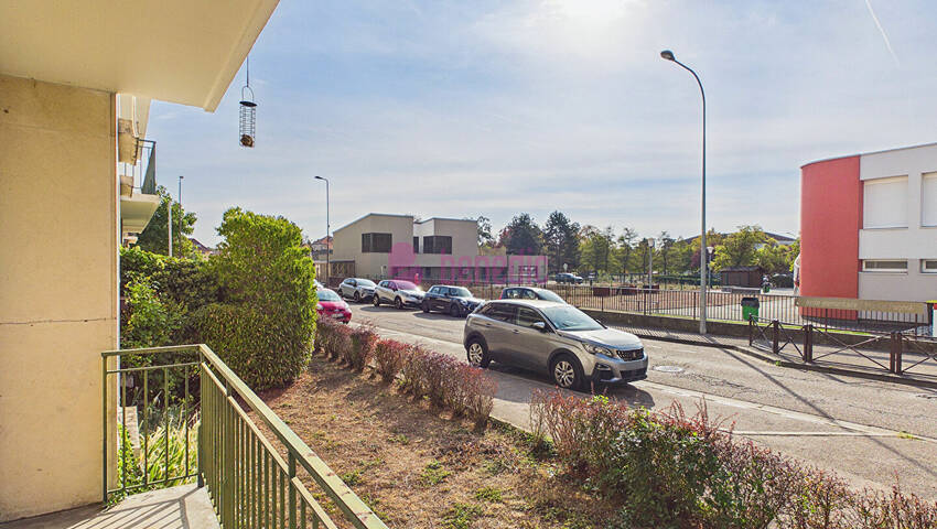 61621832k - Attribut alt par défaut.