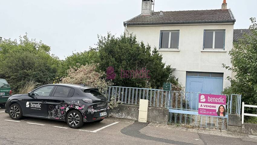 61432979a - Attribut alt par défaut.