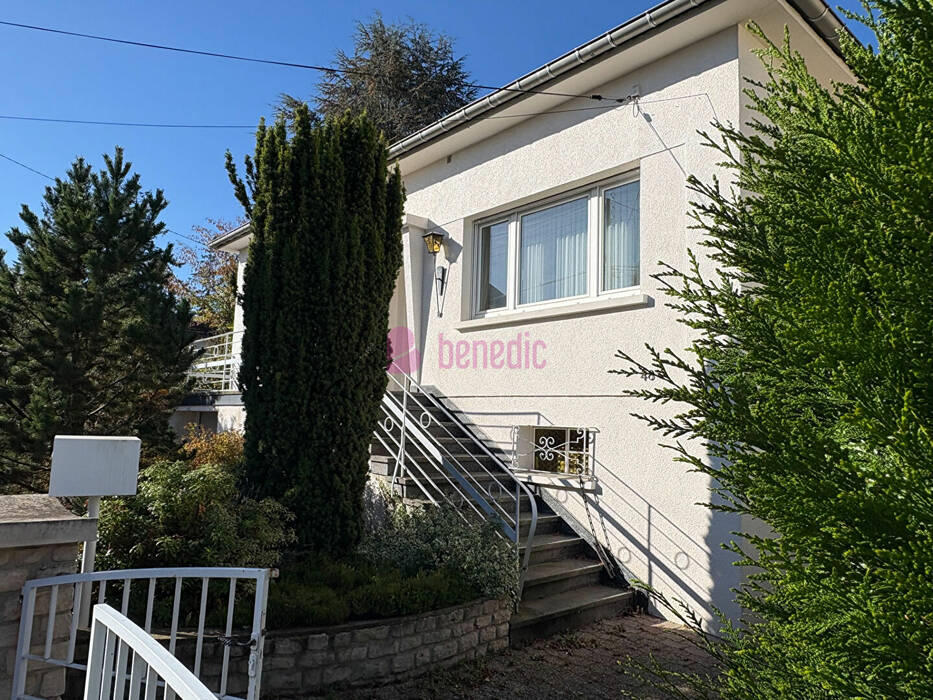 61481757b - Attribut alt par défaut.