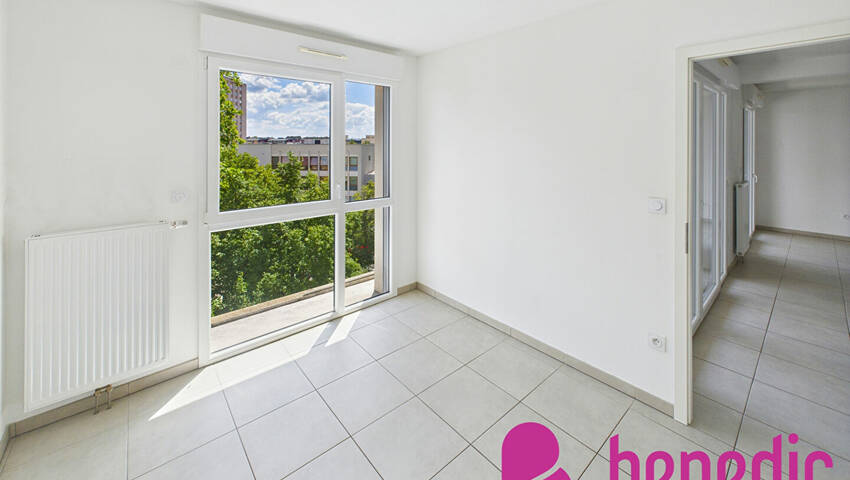 31052846h - Attribut alt par défaut.