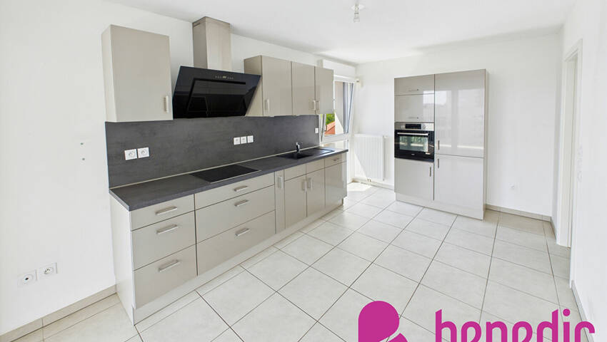 31052846l - Attribut alt par défaut.