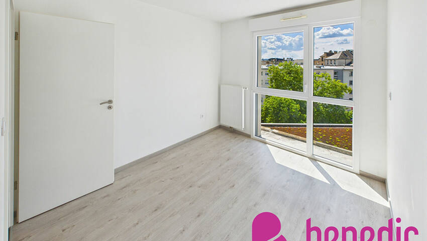 31052846p - Attribut alt par défaut.