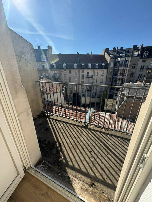 61635421b - Attribut alt par défaut.