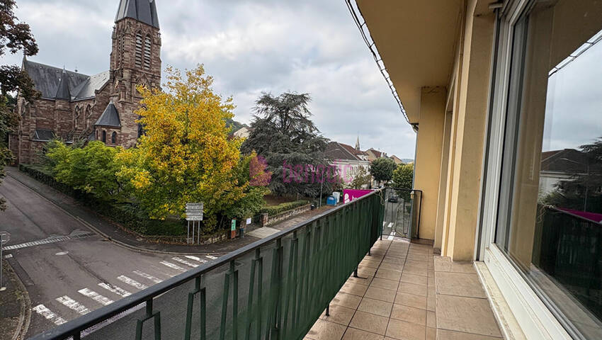 61481817a - Attribut alt par défaut.