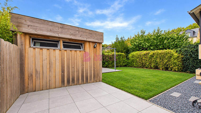 61676720b - Attribut alt par défaut.