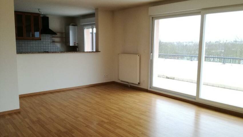 7363780c - Attribut alt par défaut.