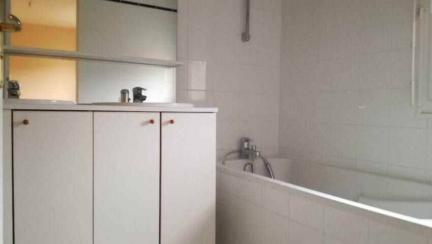 7363780l - Attribut alt par défaut.