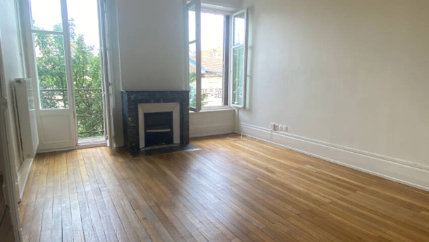 27281301a - Attribut alt par défaut.