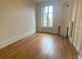 27281301c - Attribut alt par défaut.