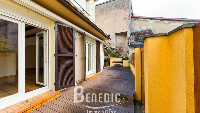 39690265a - Attribut alt par défaut.