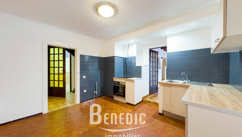 39690265b - Attribut alt par défaut.