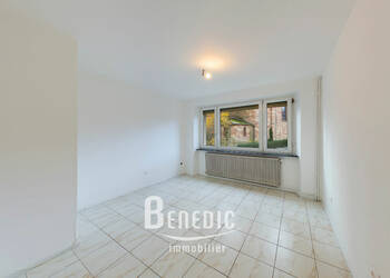 39690265c - Attribut alt par défaut.