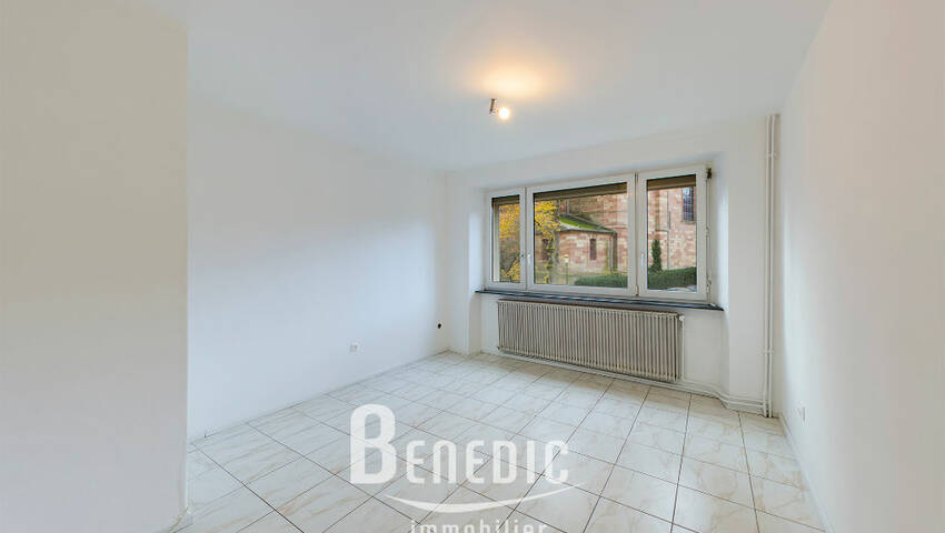 39690265c - Attribut alt par défaut.