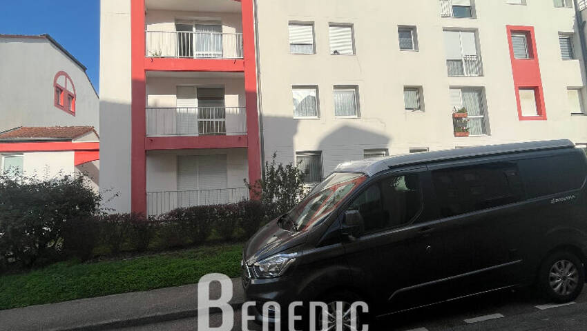 4253695i - Attribut alt par défaut.