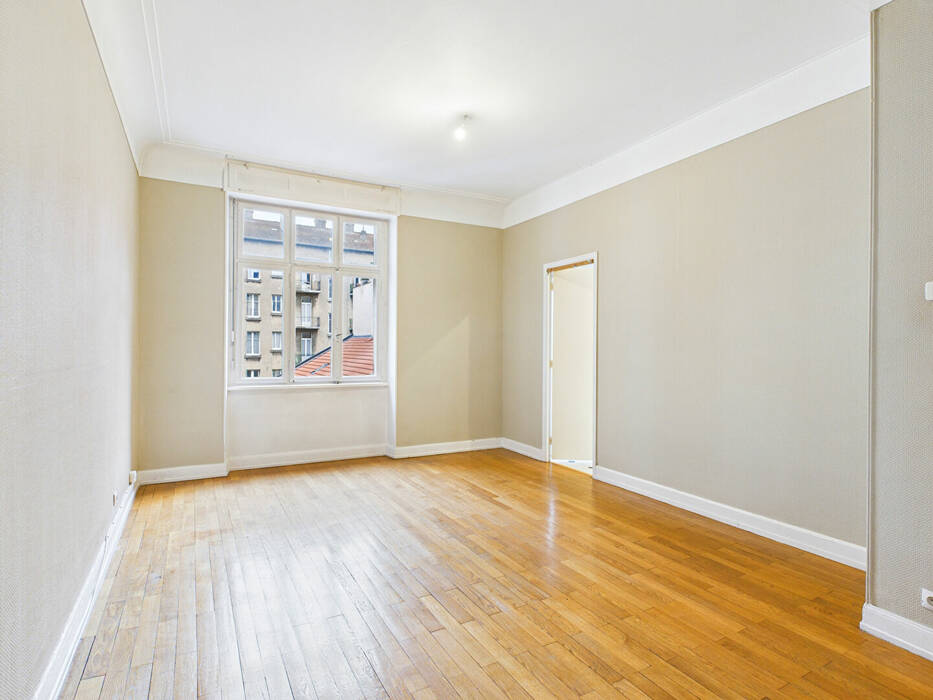 4255332j - Attribut alt par défaut.