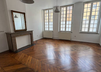 4255443b - Attribut alt par défaut.