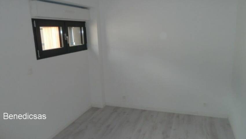 7580757m - Attribut alt par défaut.