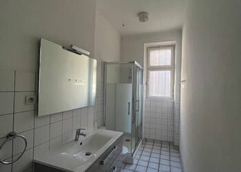 4246585b - Attribut alt par défaut.