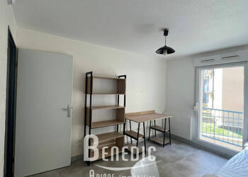 34593669b - Attribut alt par défaut.