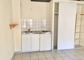 4252843b - Attribut alt par défaut.