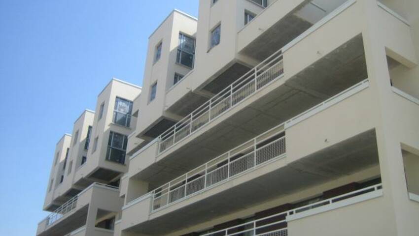 4247279d - Attribut alt par défaut.