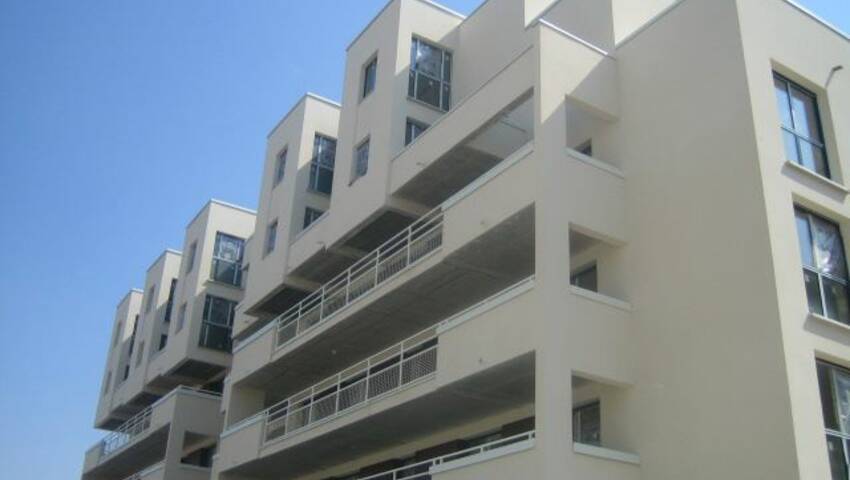 4247279e - Attribut alt par défaut.