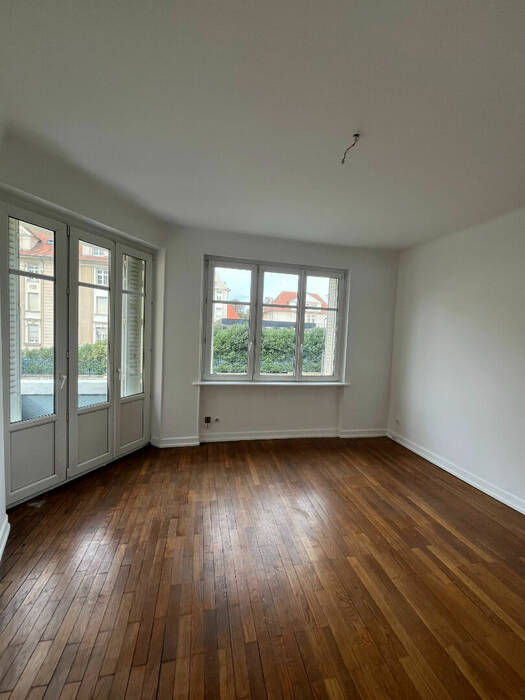 4255796b - Attribut alt par défaut.