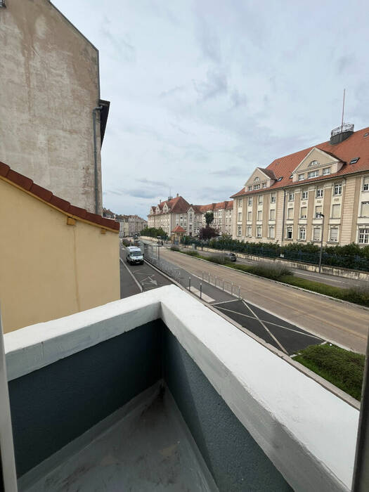 4255796c - Attribut alt par défaut.