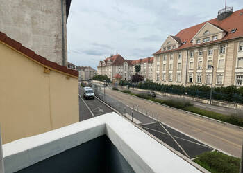 4255796c - Attribut alt par défaut.