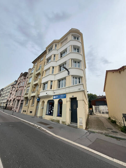 4255796j - Attribut alt par défaut.