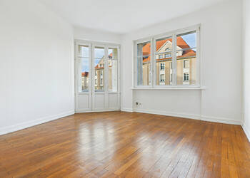 4255796a - Attribut alt par défaut.