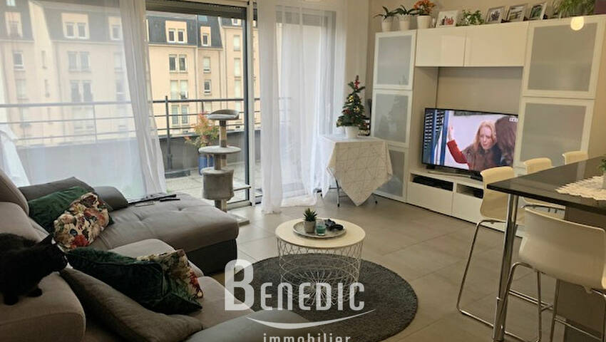 16042693a - Attribut alt par défaut.