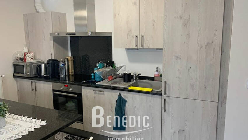 16042693b - Attribut alt par défaut.