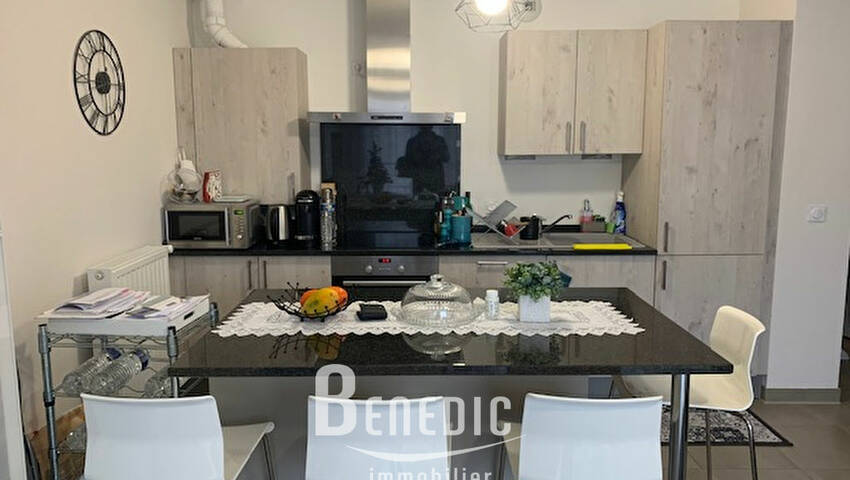 16042693c - Attribut alt par défaut.