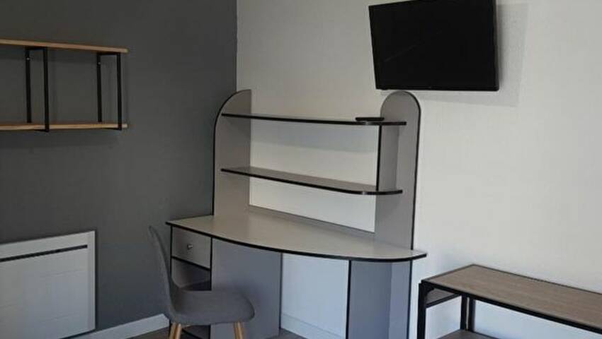 30963198c - Attribut alt par défaut.