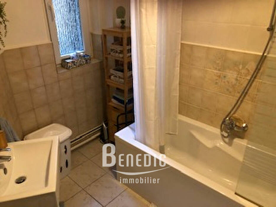 4246282f - Attribut alt par défaut.