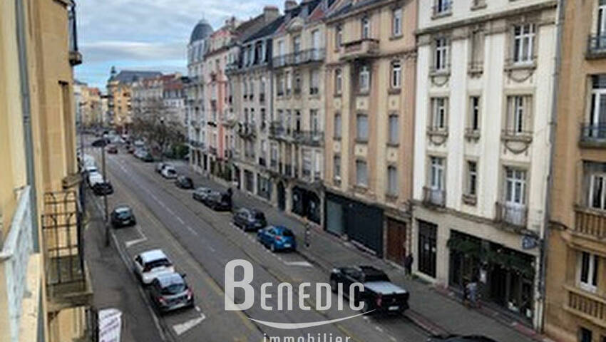 4246282l - Attribut alt par défaut.