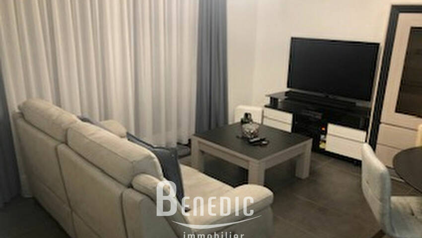 10808081c - Attribut alt par défaut.