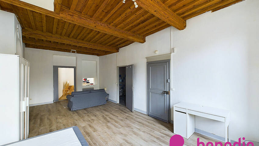 4254188a - Attribut alt par défaut.