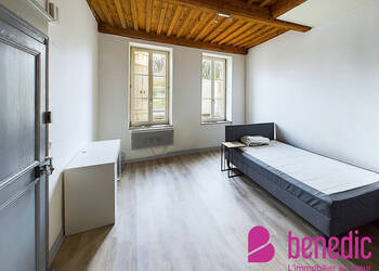 4254188c - Attribut alt par défaut.