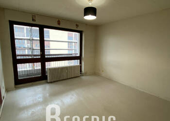 4253748a - Attribut alt par défaut.