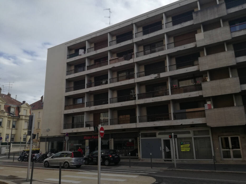 4253748h - Attribut alt par défaut.