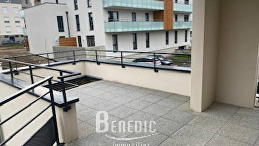 42246508a - Attribut alt par défaut.