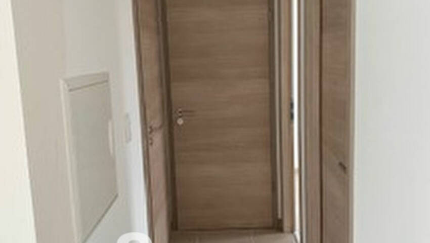 42246508f - Attribut alt par défaut.