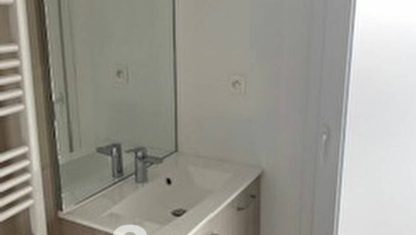 42246508m - Attribut alt par défaut.