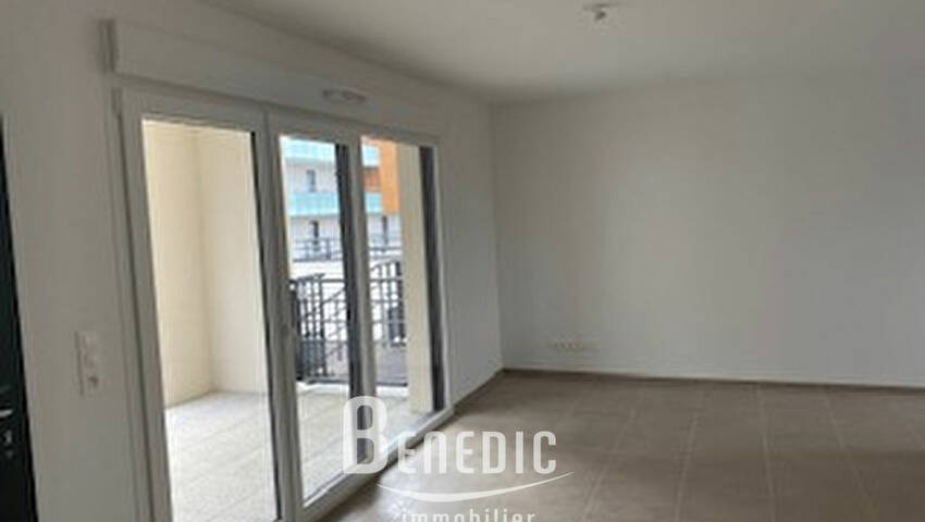 42180753e - Attribut alt par défaut.