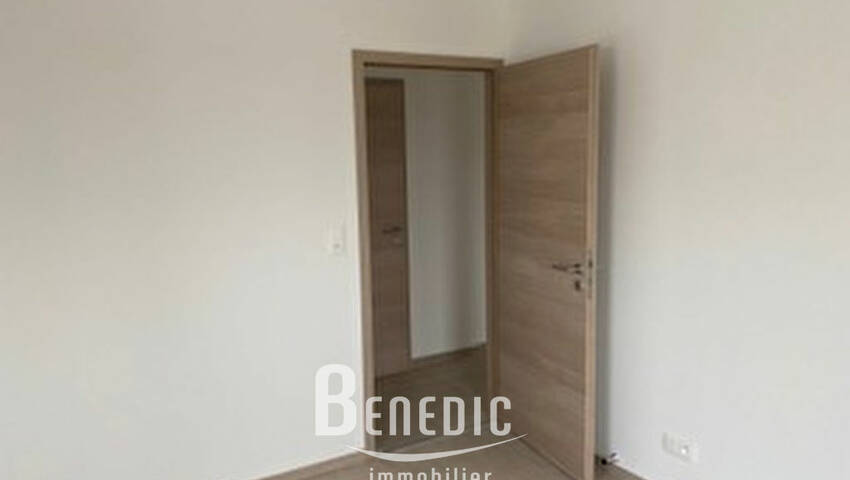 42180753i - Attribut alt par défaut.