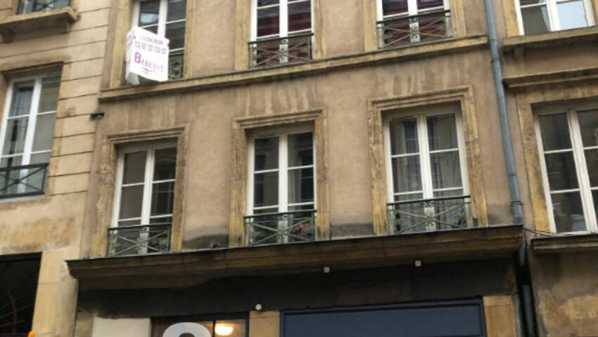 4254221f - Attribut alt par défaut.