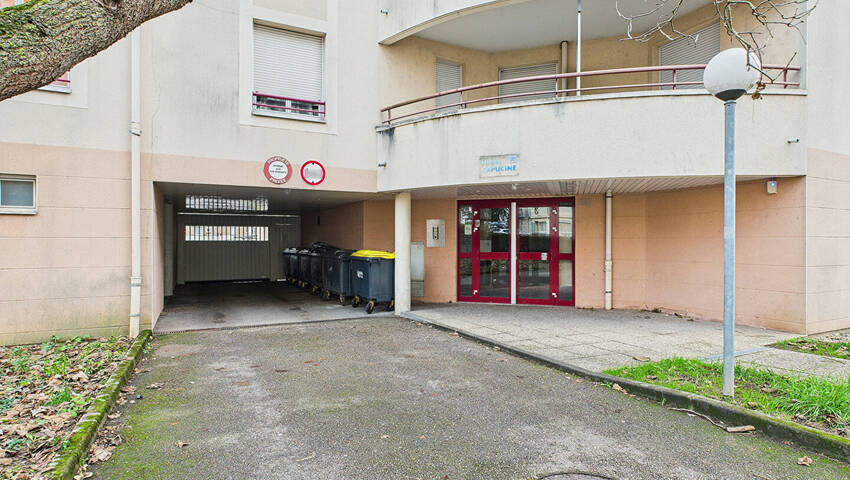 43832641g - Attribut alt par défaut.